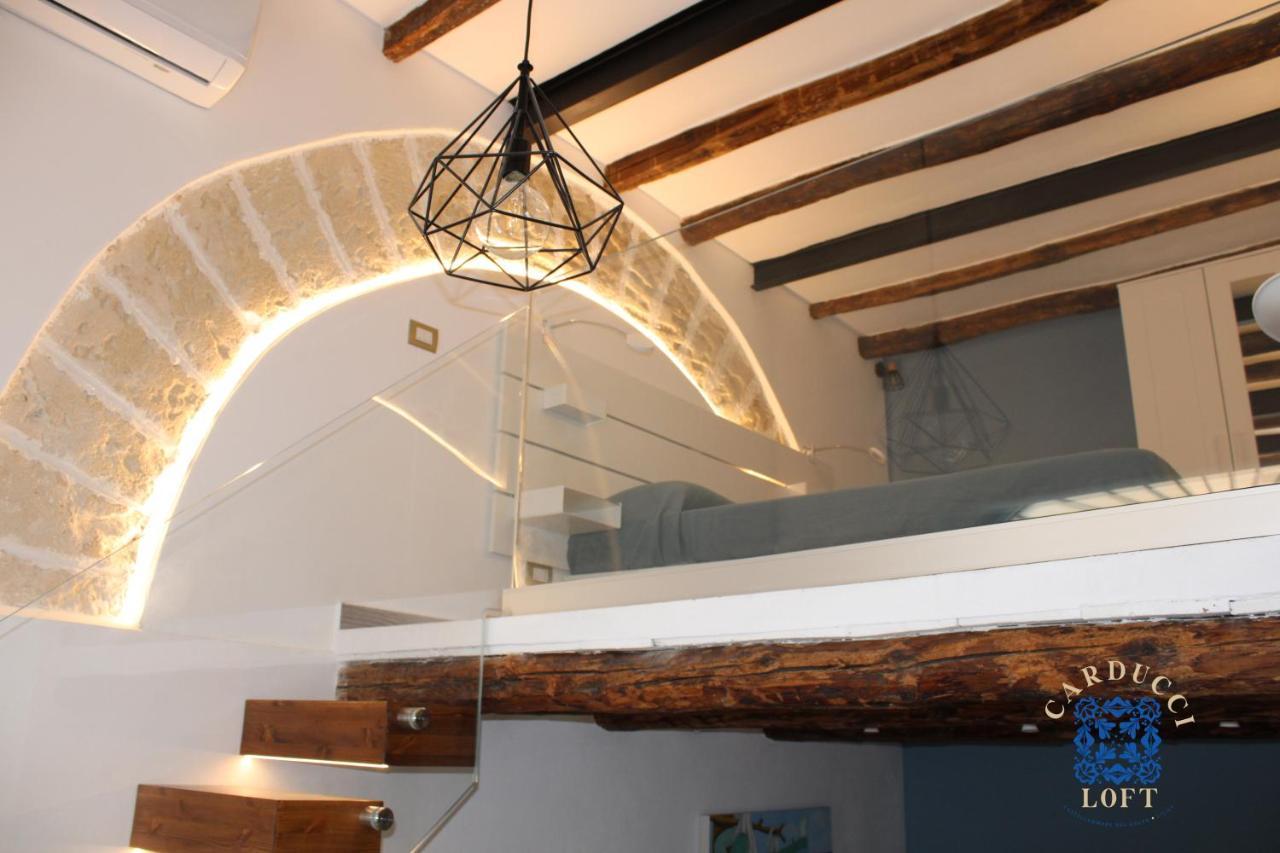 Appartement Carducci Loft à Castellammare del Golfo Extérieur photo